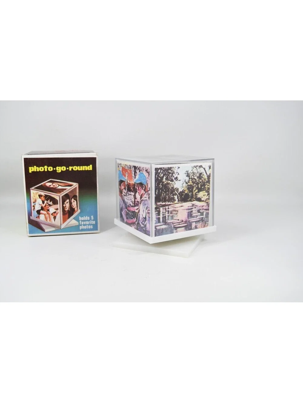 VTG 1970s Acrylic Photo Cube Frame Photo Go Round for 3 3/4